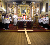 Droga Krzyżowa ulicami Lasek